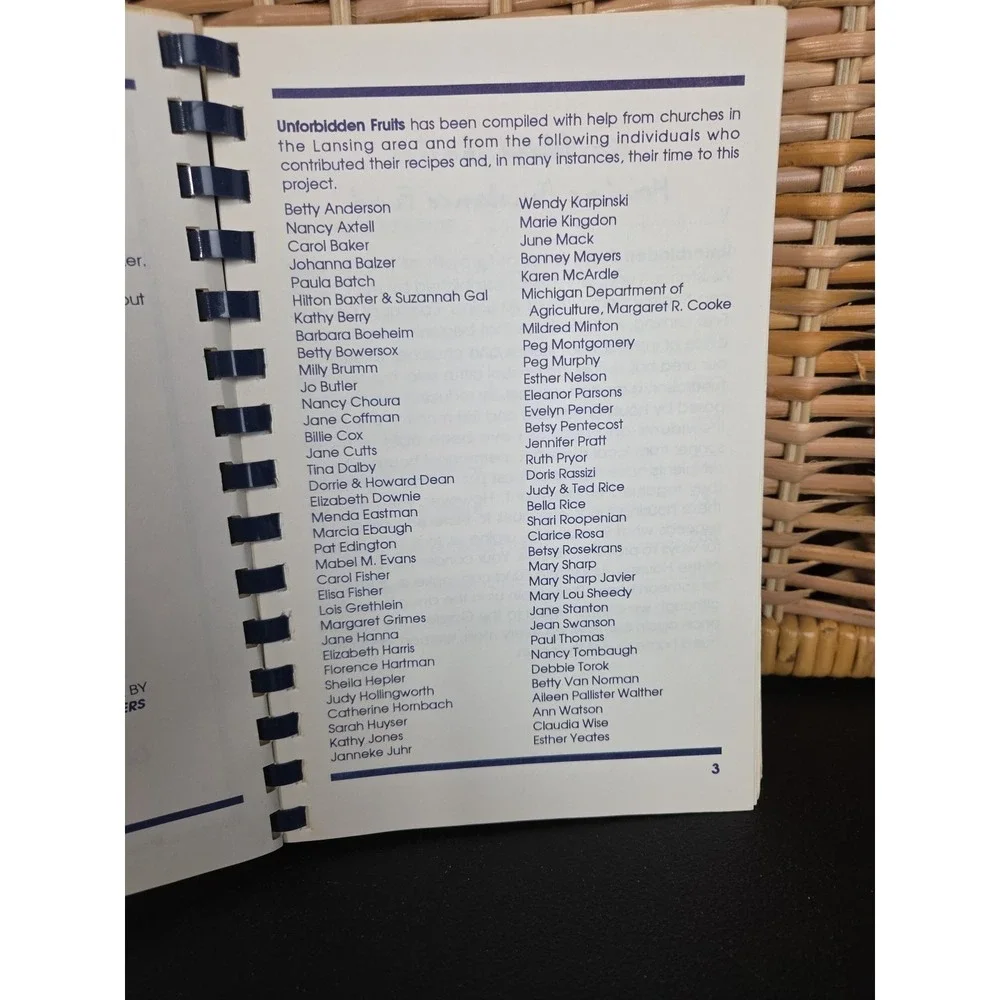 Housing Assistance Fund East Lansing, Michigan Cookbook Vintage 1992 Local‎